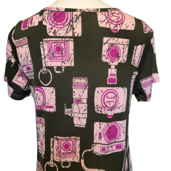 New LuLaRoe Classic T Women's large top Camera photography Round neckline pink - Picture 9 of 13